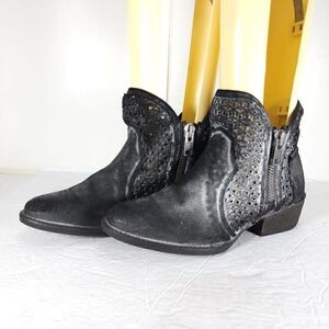 Corral Circle G Women’s US10 Leather Black Gray Cutout Shortie Western Boots